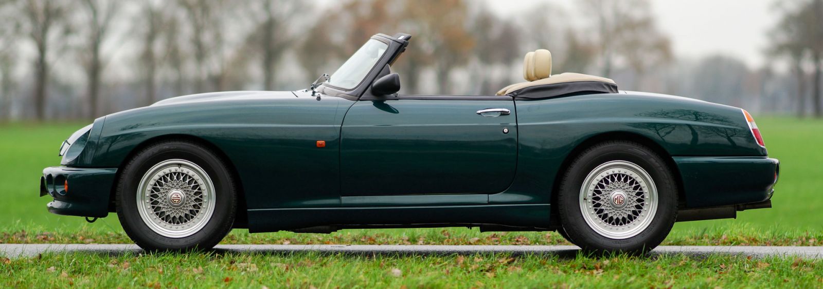 MG RV8, 1994